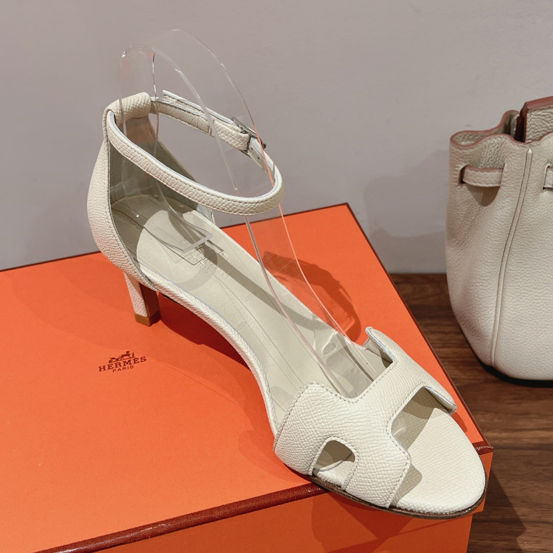 Hermes Premiere 70 Sandal in White Cream Grained Calfskin