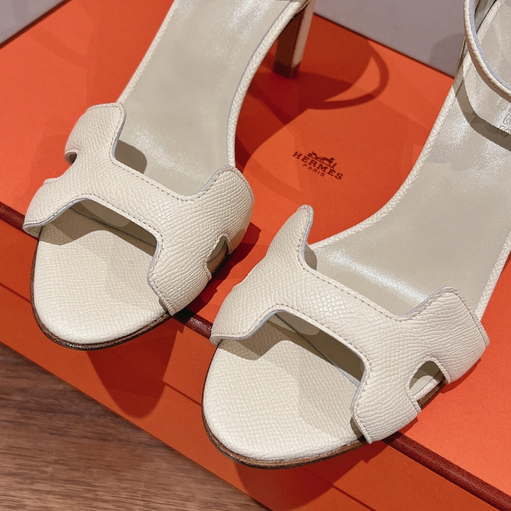 Hermes Premiere 105 Sandal in White Cream Grained Calfskin