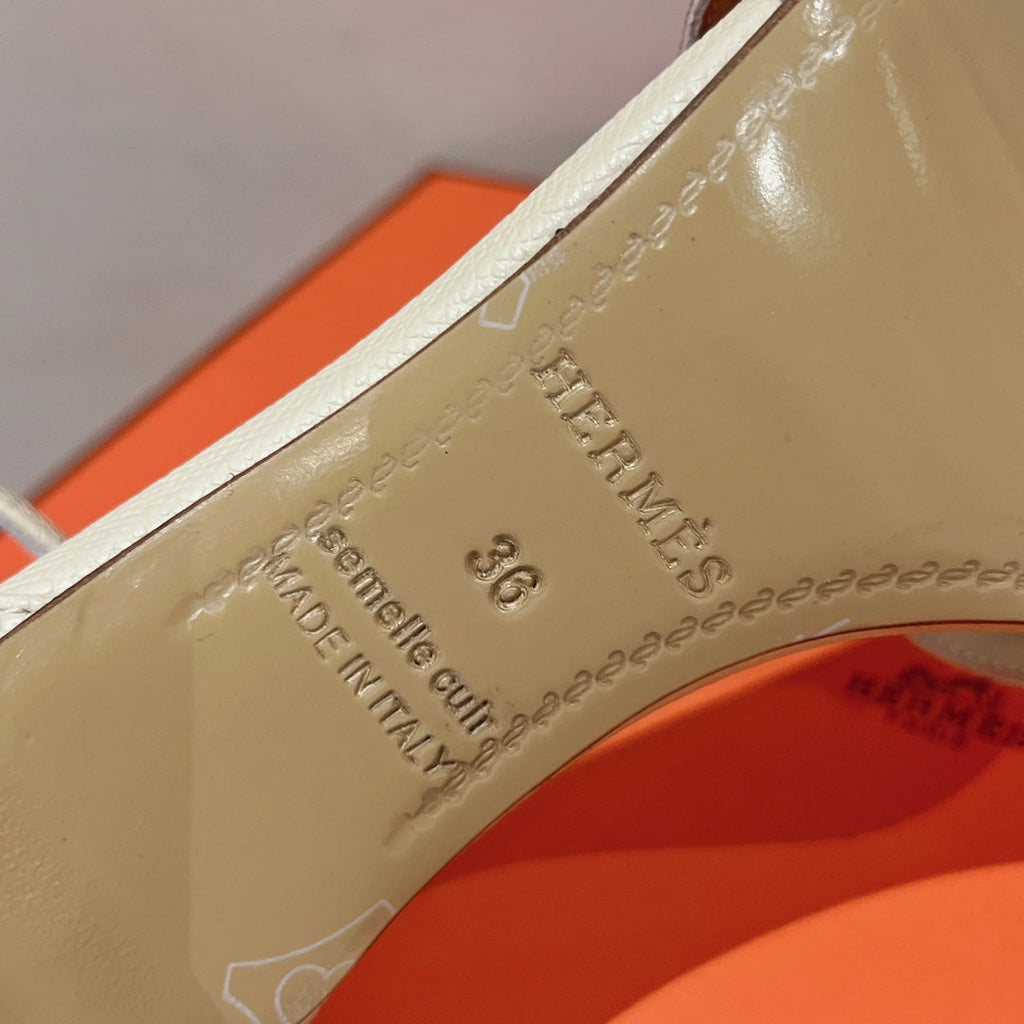 Hermes Premiere 105 Sandal in White Cream Grained Calfskin