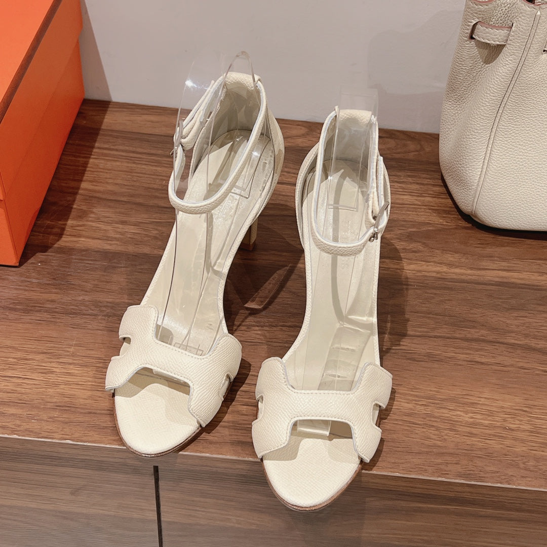 Hermes Premiere 105 Sandal in White Cream Grained Calfskin