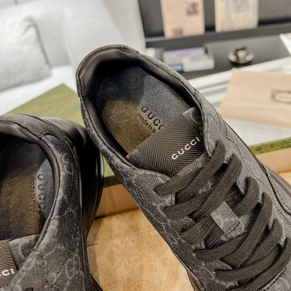 Gucci 100 Rhyton Sneaker Ink Black