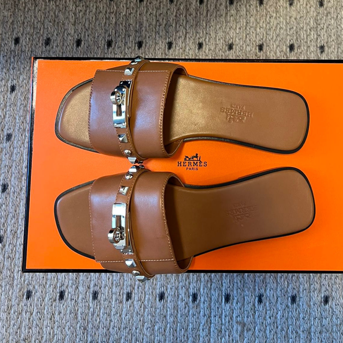 Hermes Giulia Flat Sandal in Bronze Brown Calfskin