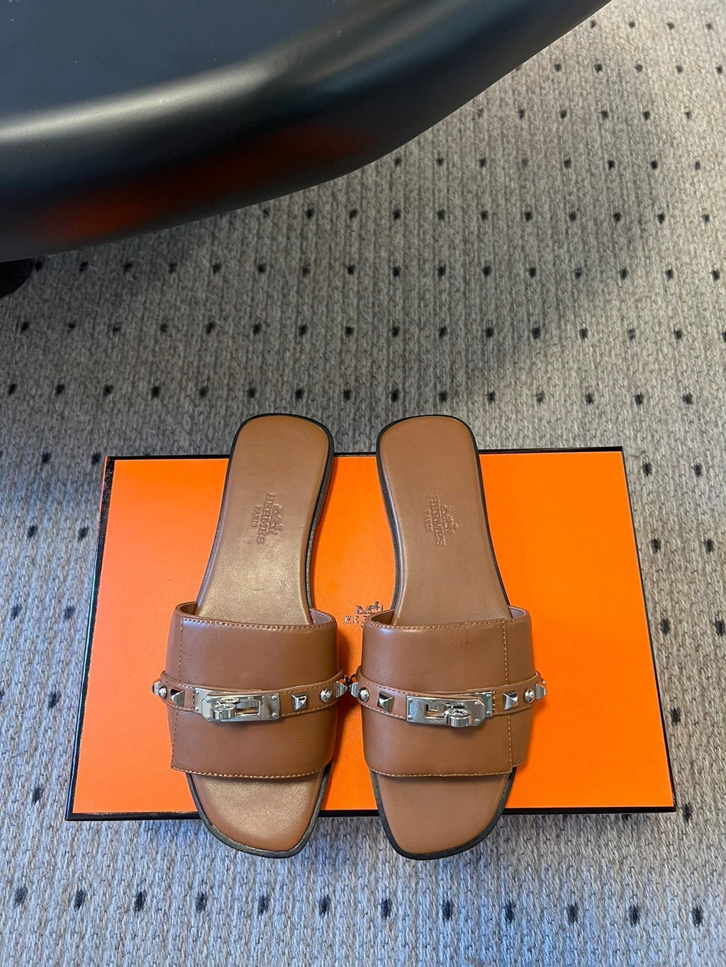 Hermes Giulia Flat Sandal in Bronze Brown Calfskin