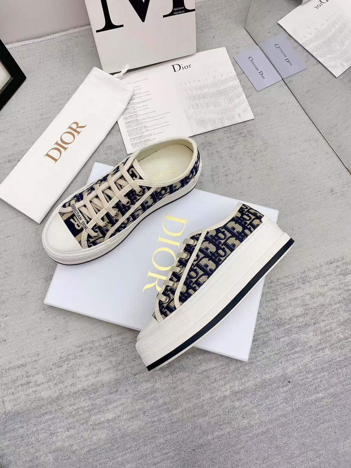 Dior Walkn 45 Beige Blue Oblique Embroi-Dery Canvas