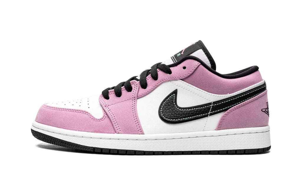 Air Jordan 1 Low SE "Violet Shock" Sneakers