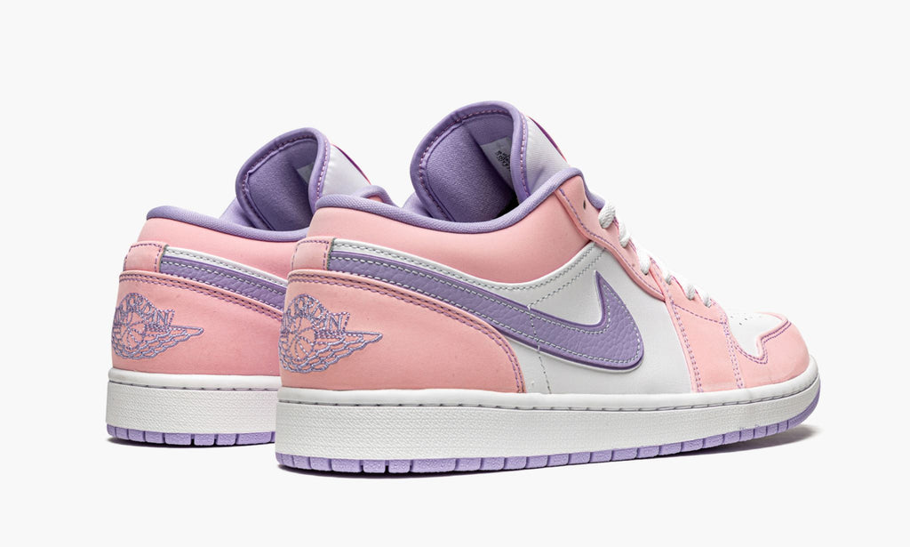 Air Jordan 1 Low SE Arctic Punch Sneakers