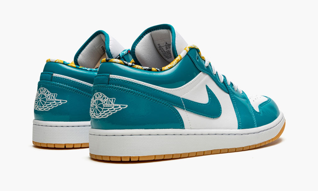 Air Jordan 1 Low SE Barcelona Sneakers