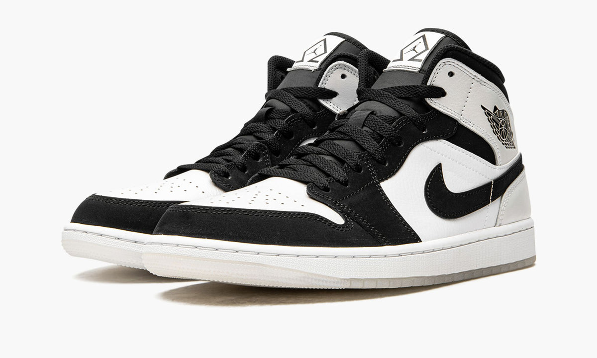 Air Jordan 1 MID SE Diamond Sneakers