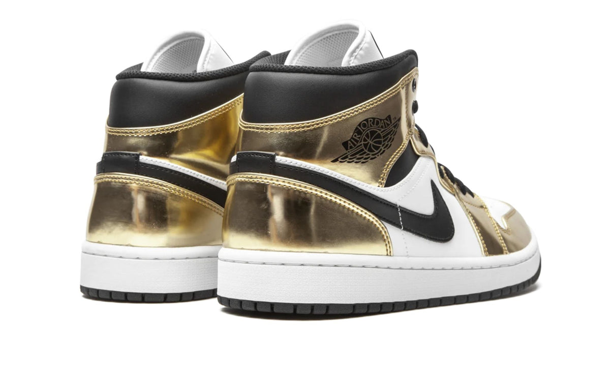 Air Jordan 1 Mid SE Metallic Gold Sneakers
