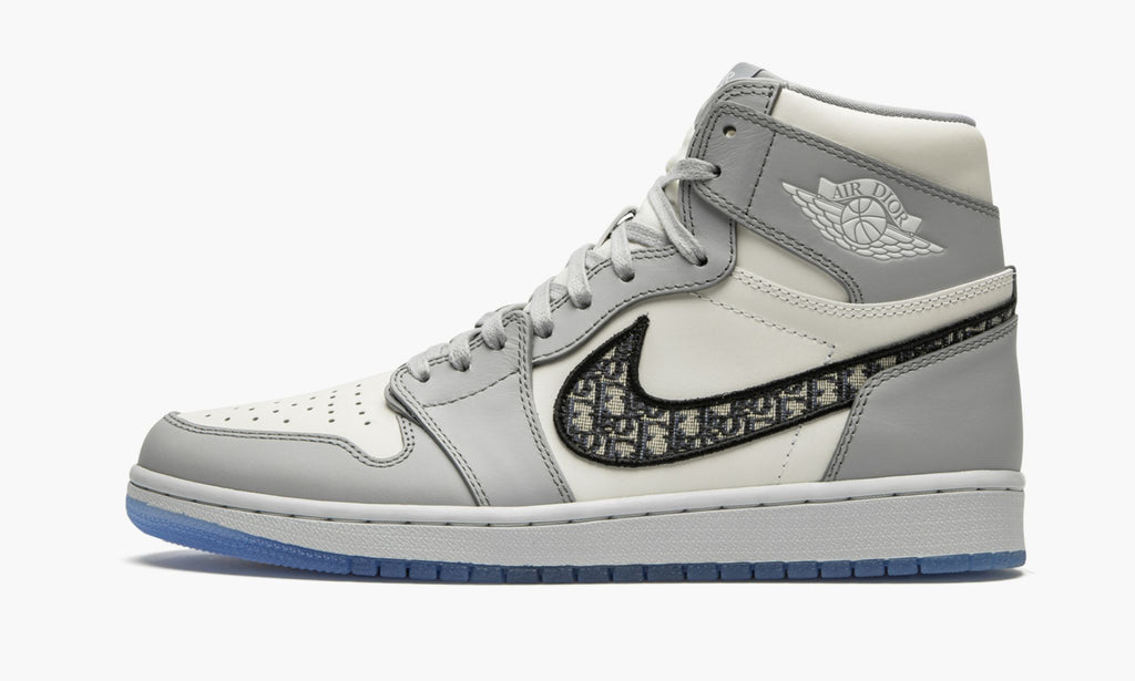 Air Jordan 1 Retro High Dior Sneakers