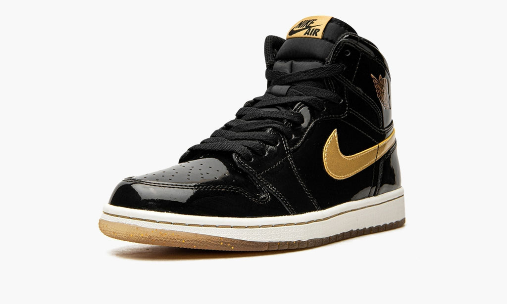 Air Jordan 1 Retro High OG "Black/Metallic Gold" Sneakers