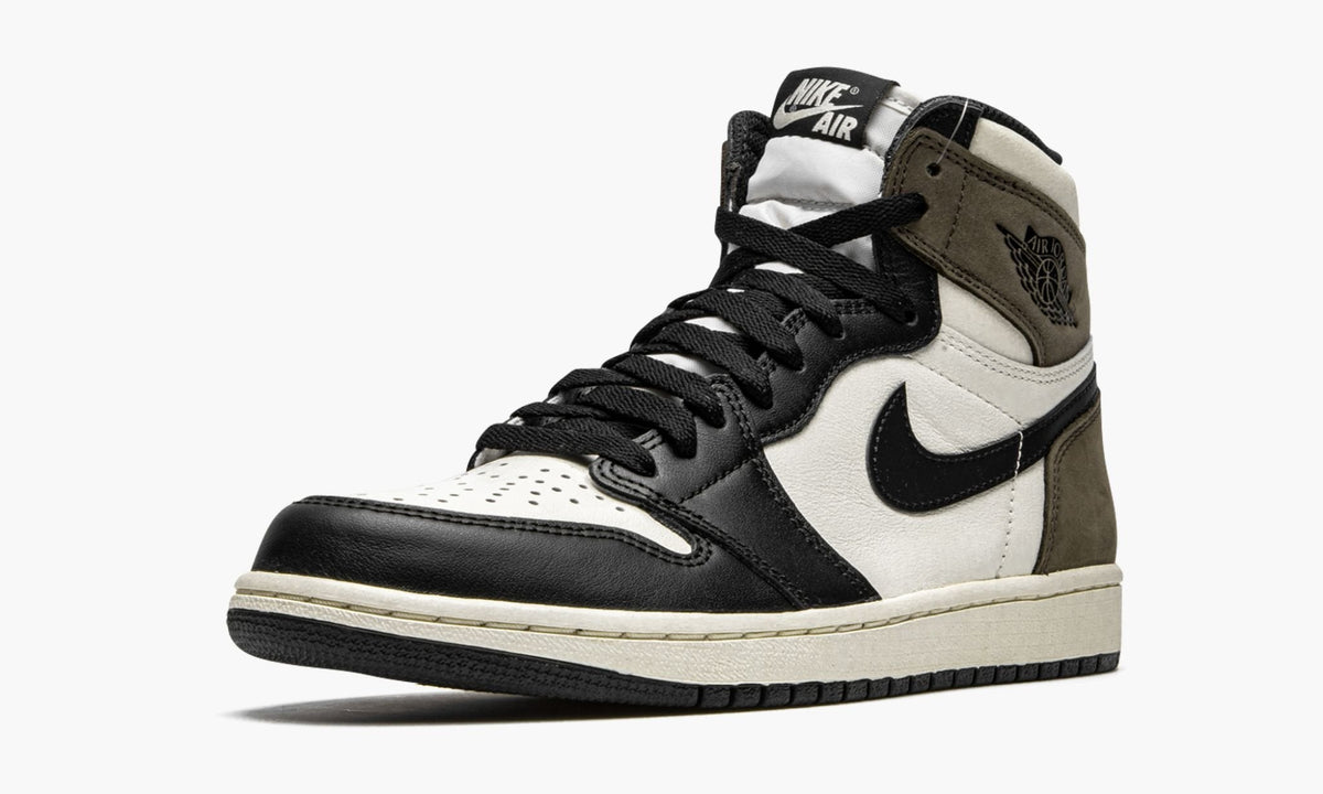 Air Jordan 1 Retro High OG Dark Mocha Sneakers