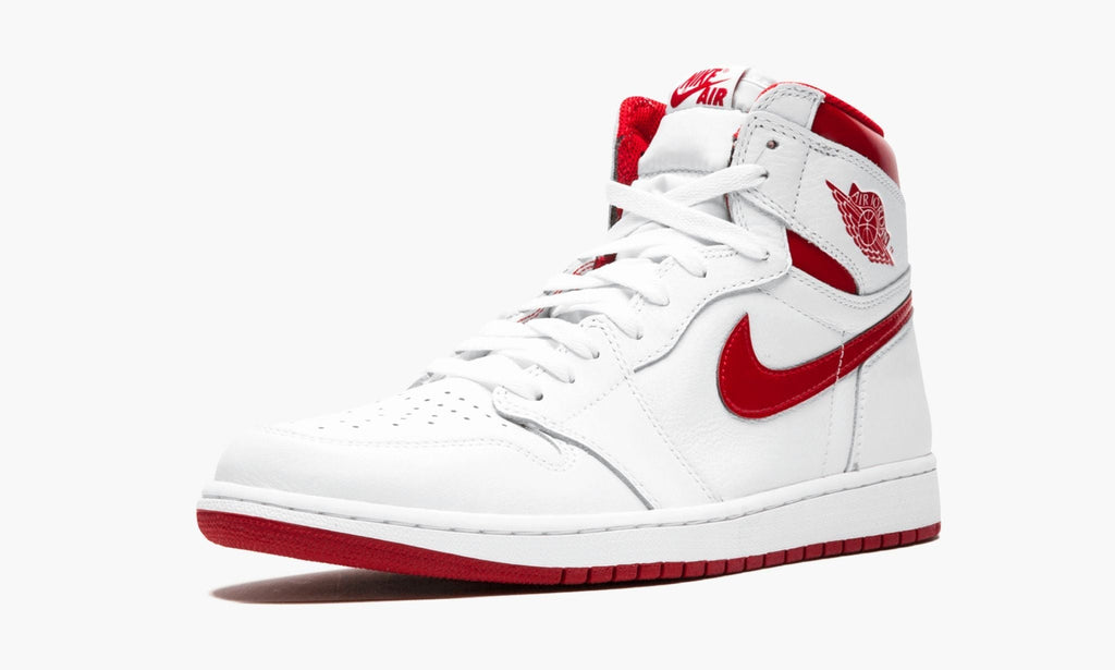 Air Jordan 1 Retro High OG Metallic Red Sneakers