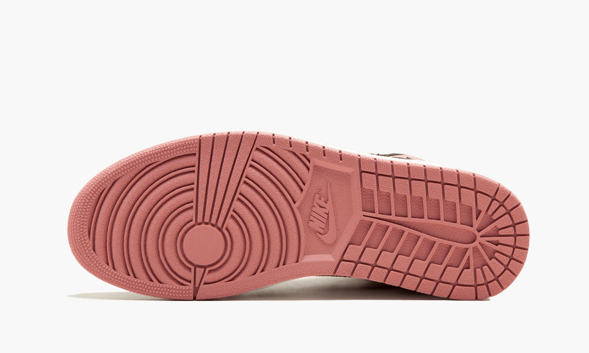 Air Jordan 1 Retro High OG NRG RUST PINK Sneakers