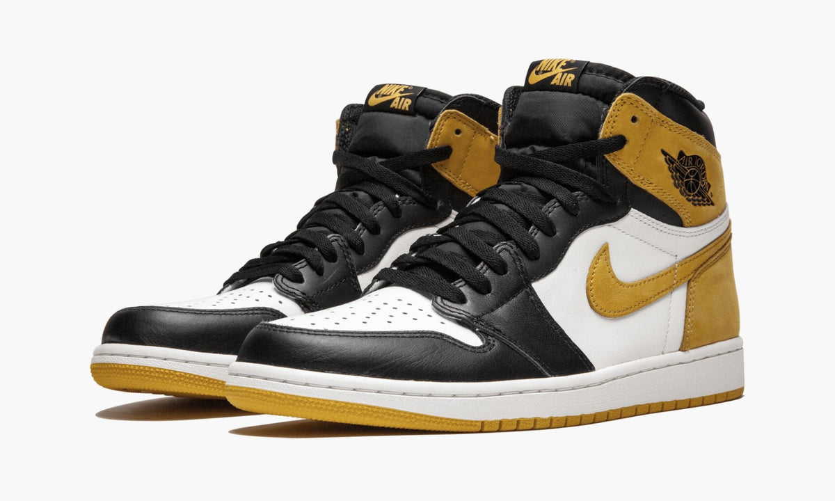 Air Jordan 1 Retro High OG Yellow Ochre Sneakers