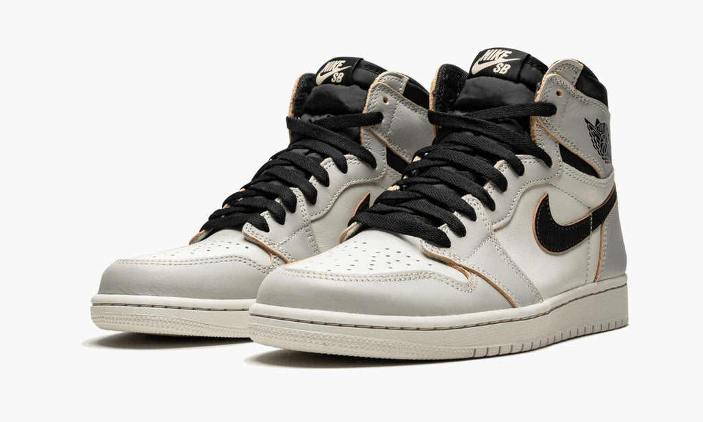 Air Jordan 1 SB Retro High OG "NYC to Paris" Sneakers