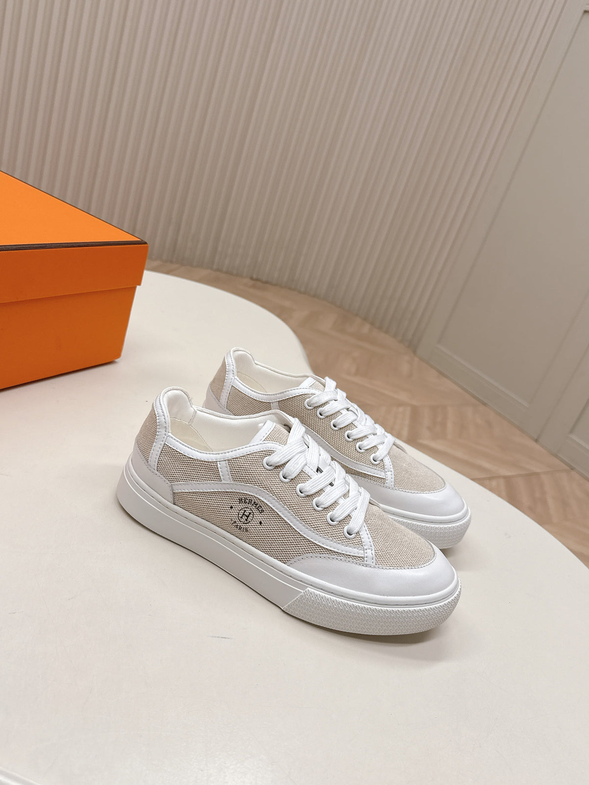 Hermes 25S Sneaker Low Sports in Beige Canvas Mix White Lambskin