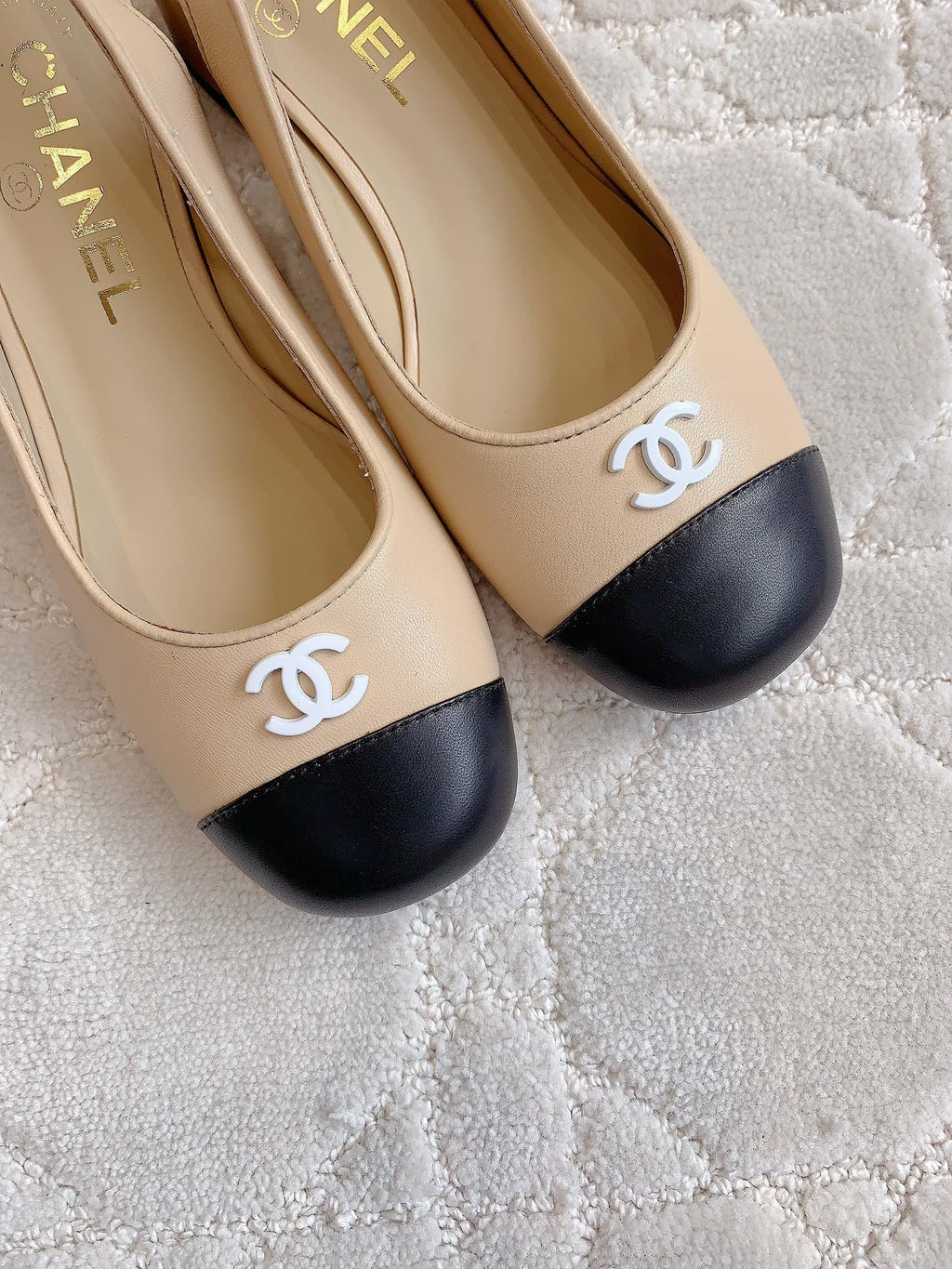 Chanel Slingbacks in Beige Cream Mix Black Sheepskin