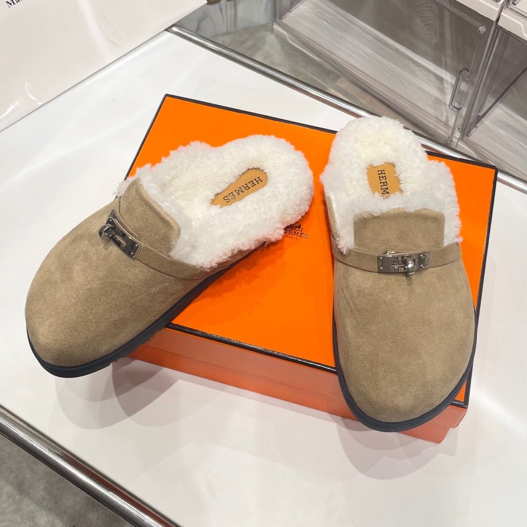 Hermes Slip-On Mule in Tortilla Brown Suede and Shearling Lining