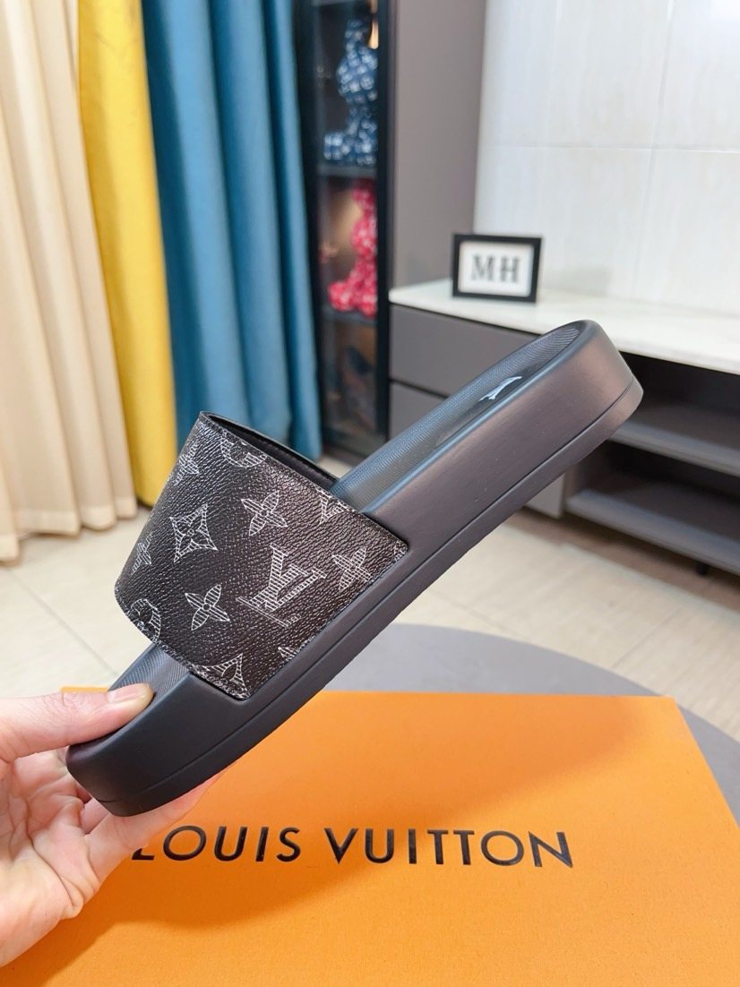 Louis Vuitton Monogram Slide Sandals — model