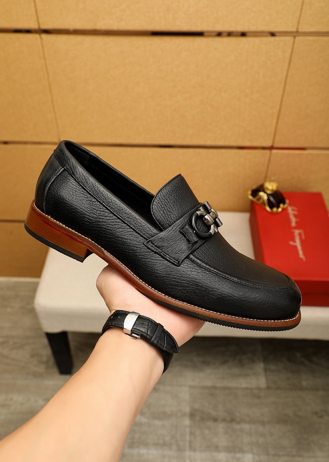微商相册测试鞋子-Salvatore Ferragamo Black Metal Ornament Loafers — detail