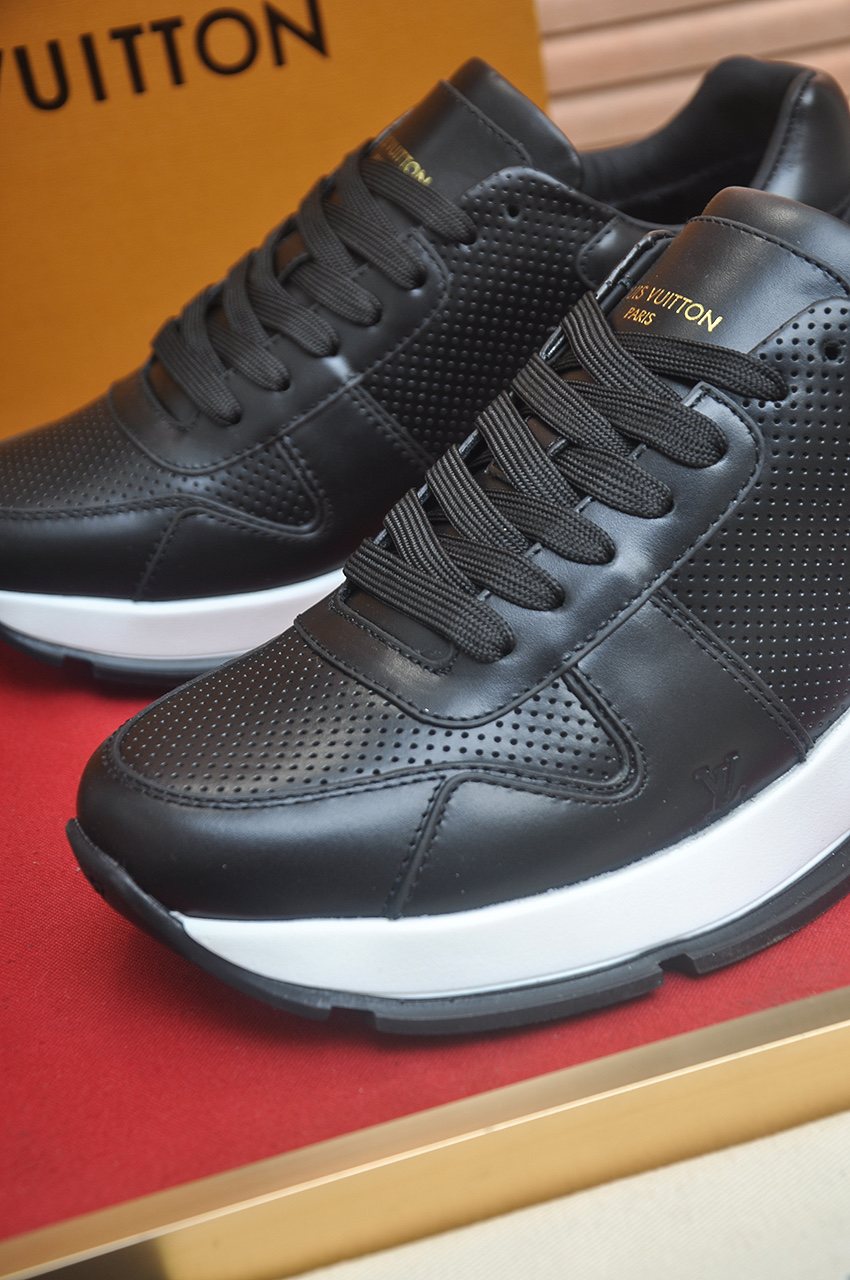 Louis Vuitton Black and White Low-Top Sneakers — detail