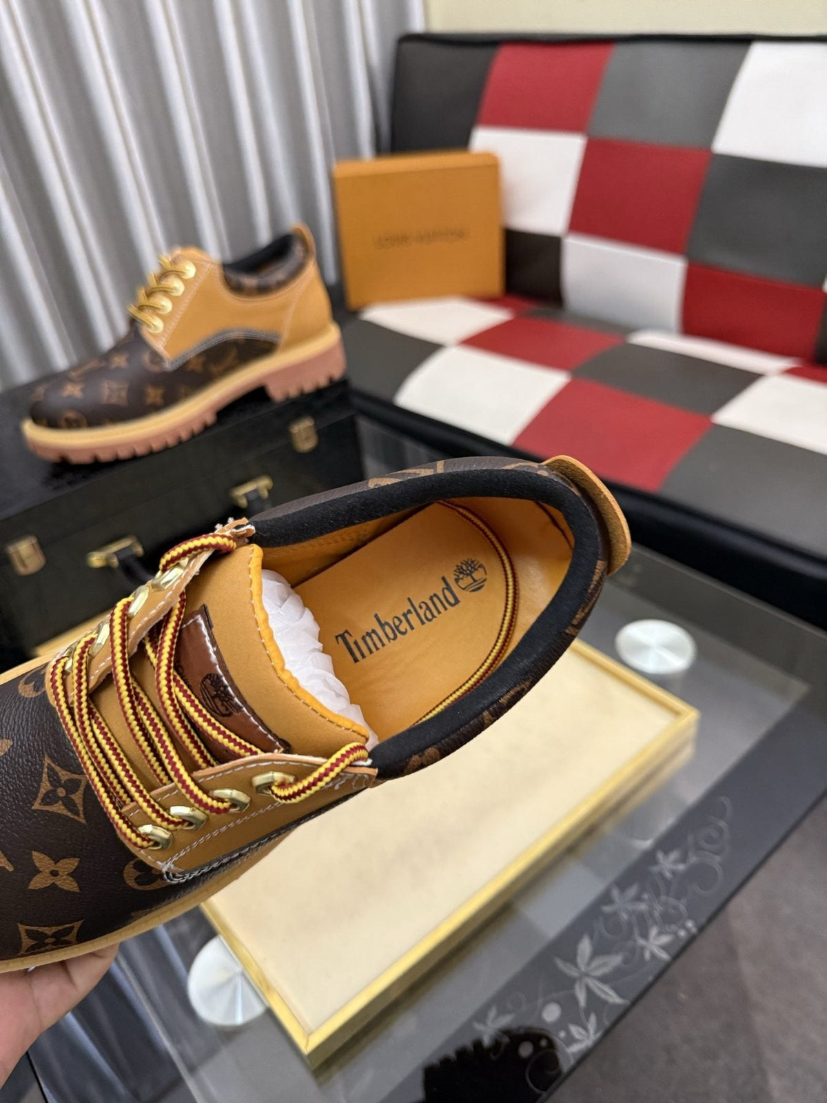 Timberland Tan & Brown Patterned Lace-Up Shoes — label