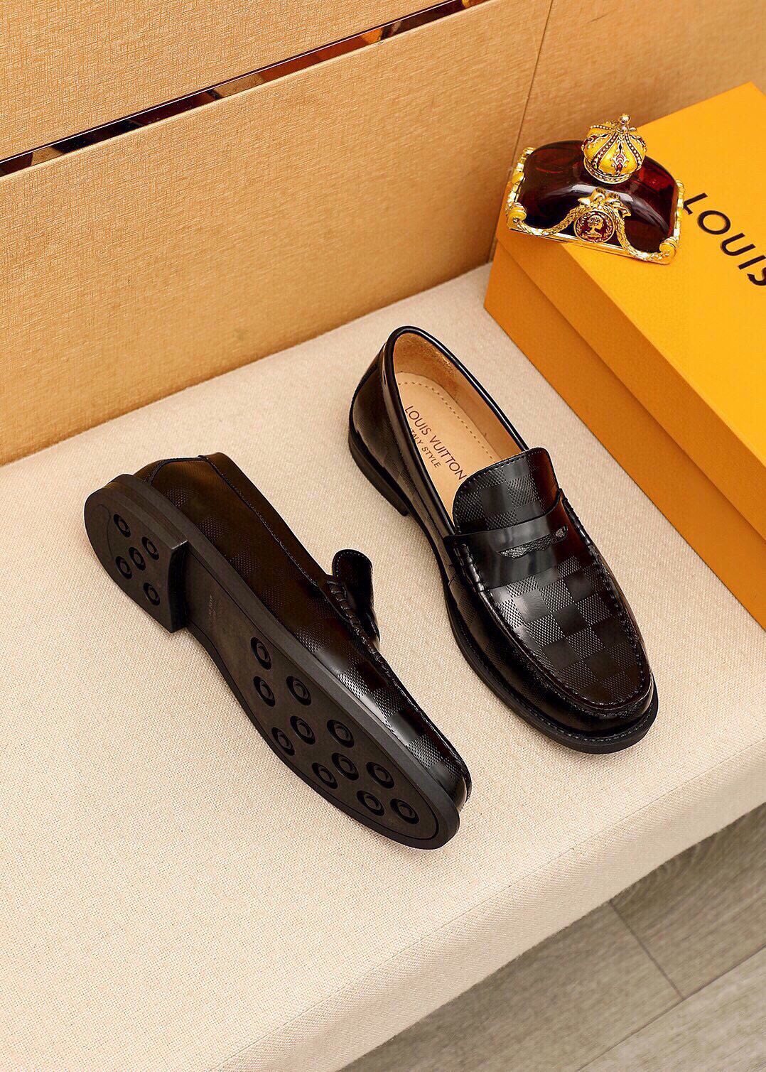 微商相册测试鞋子-Louis Vuitton Checkerboard Penny Loafers — side