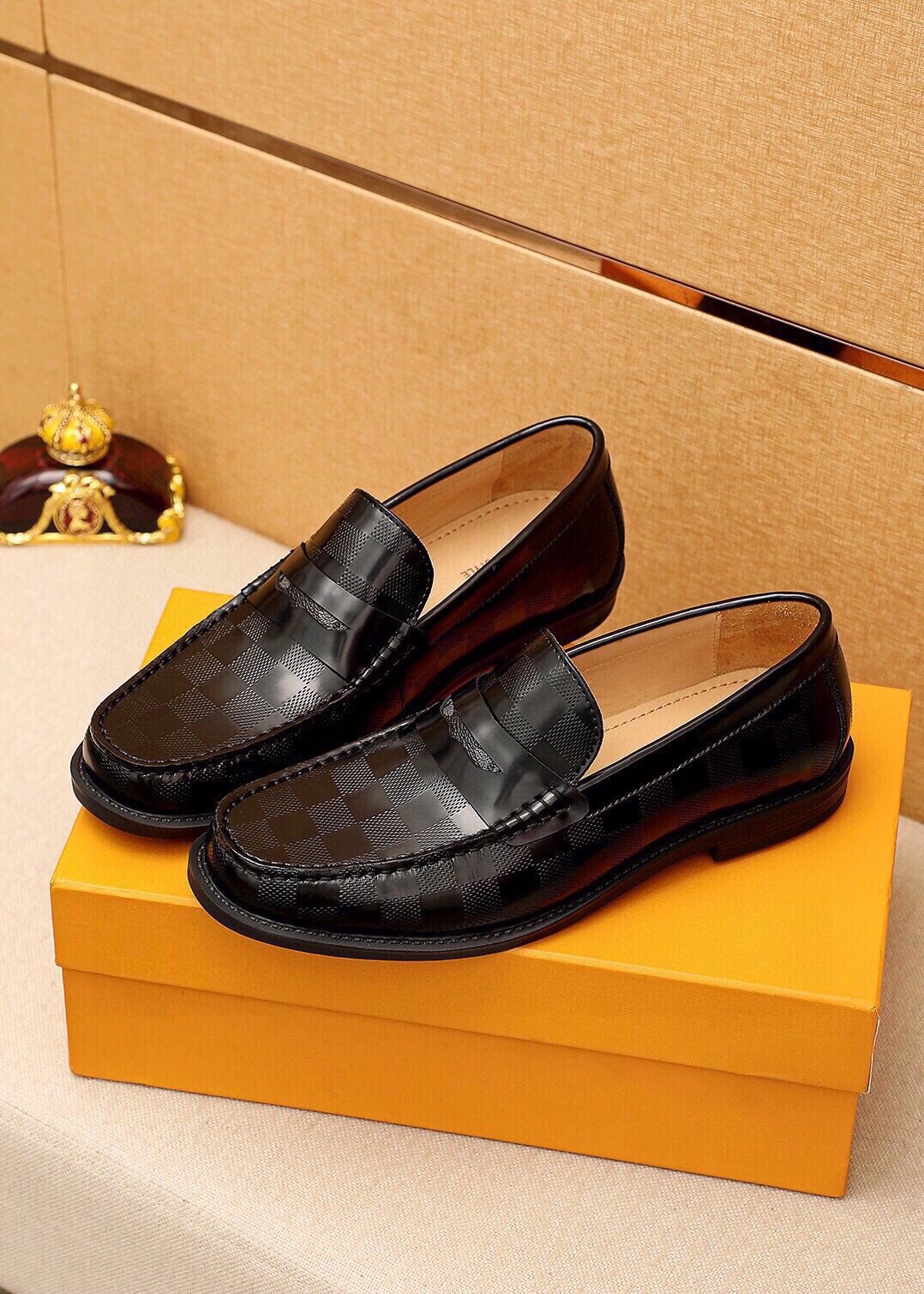 微商相册测试鞋子-Louis Vuitton Checkerboard Penny Loafers — front