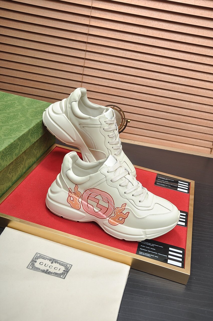 Gucci Cream White Peach Graphic Sneakers — side