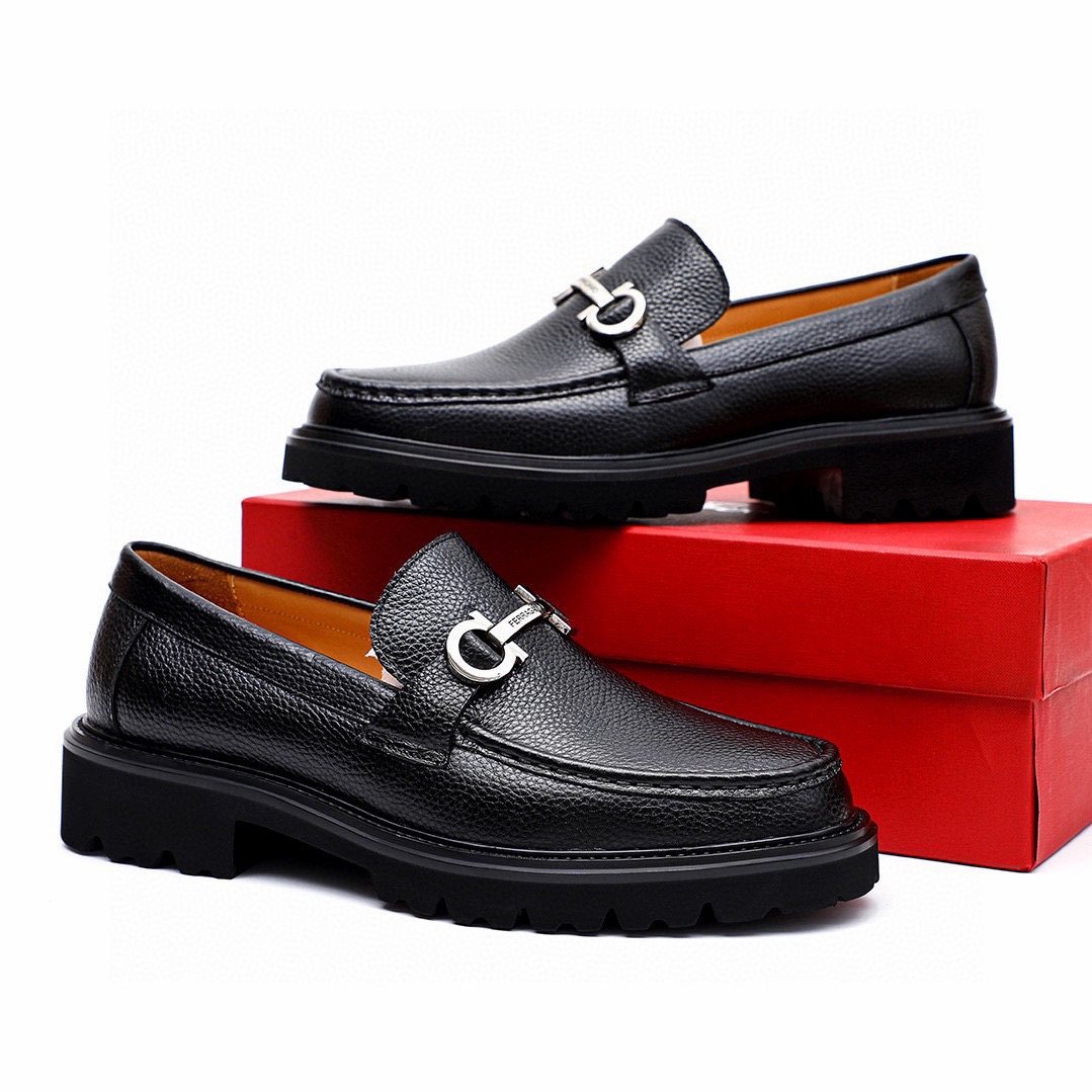 微商相册测试鞋子-Salvatore Ferragamo Black Lug Sole Bit Loafers — hero