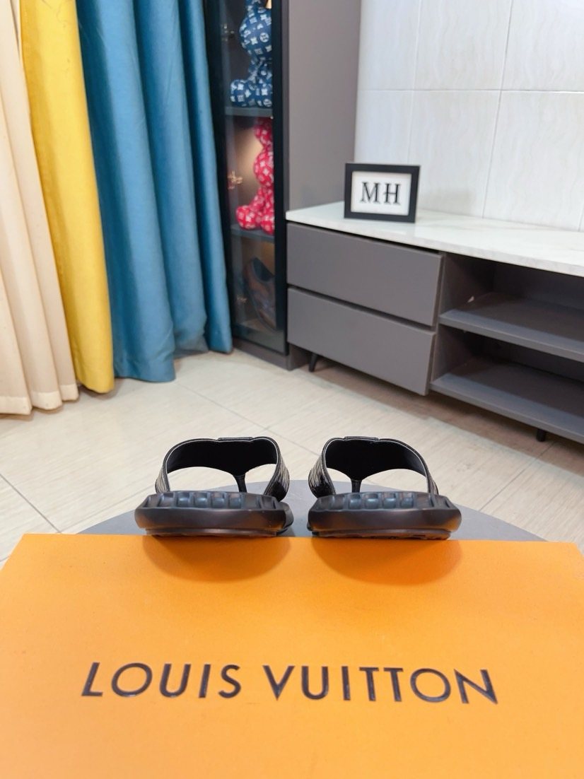 Louis Vuitton Crocodile-Embossed Thong Sandals — front