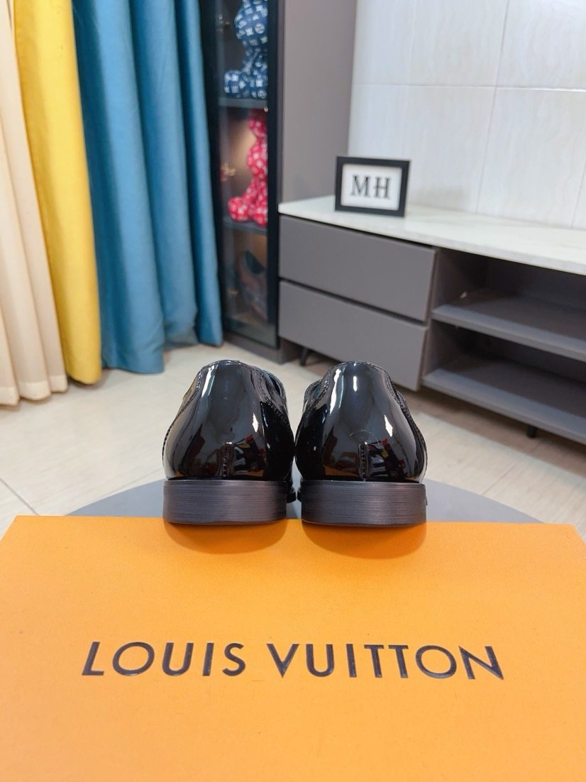 Louis Vuitton Black Glossy Lace-Up Dress Shoes — back