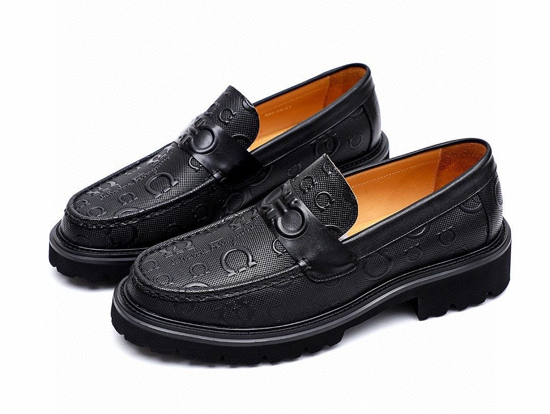 微商相册测试鞋子-Salvatore Ferragamo Black Embossed Lug Sole Loafers — front