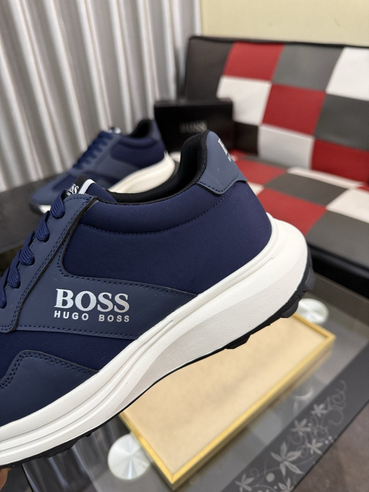 微商相册测试鞋子-BOSS Lace-Up Low-Top Sneakers — detail