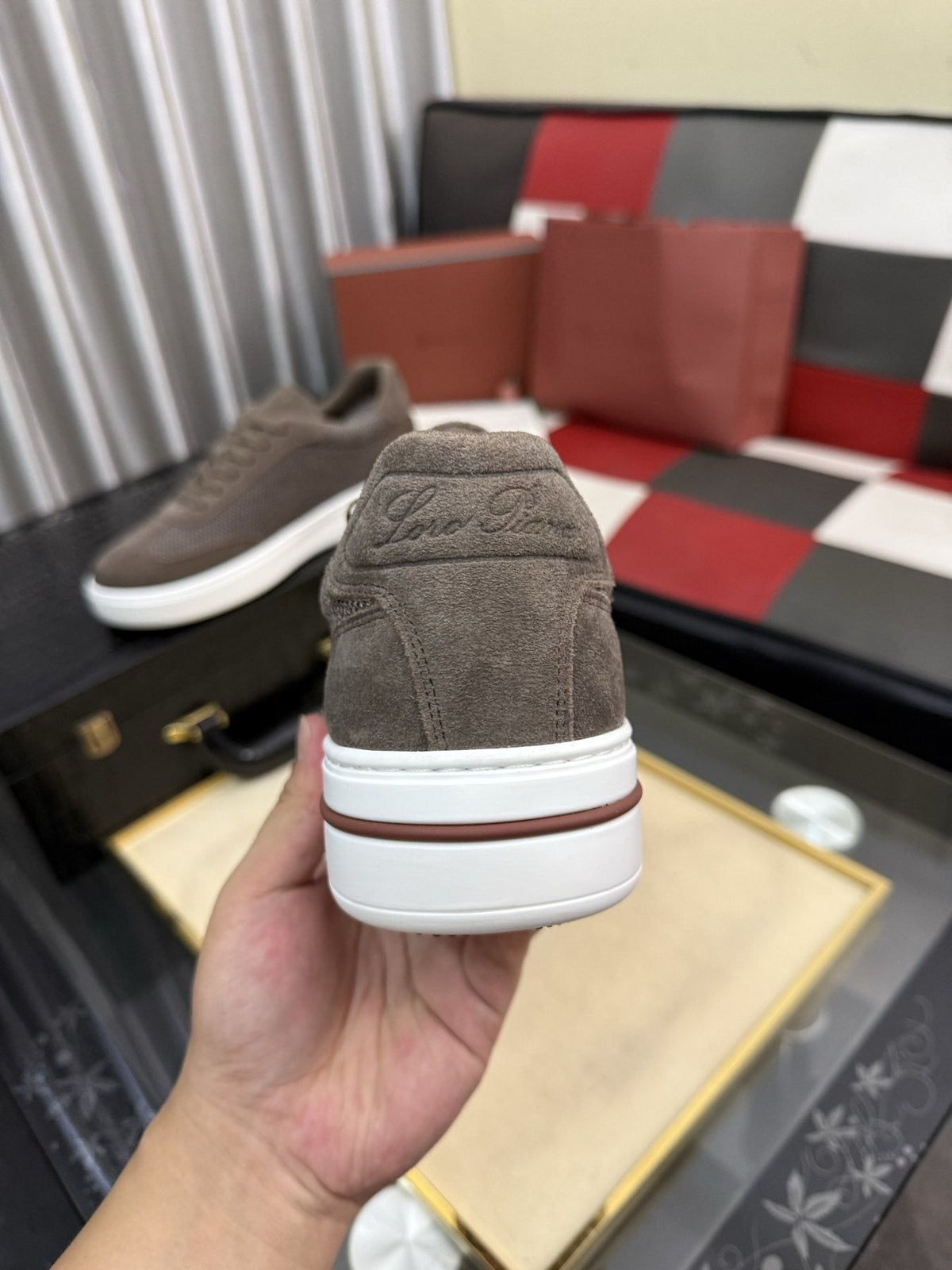 微商相册测试鞋子-Textured Panel Low-Top Sneakers — back