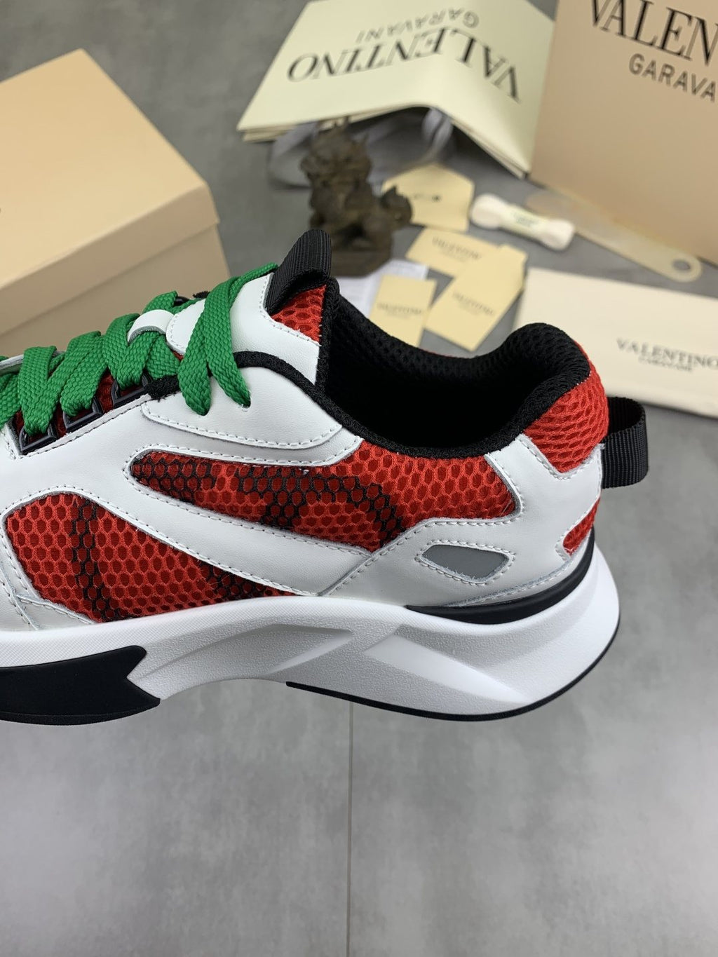 微商相册测试鞋子-Valentino Color-Block Mesh Sneakers — detail