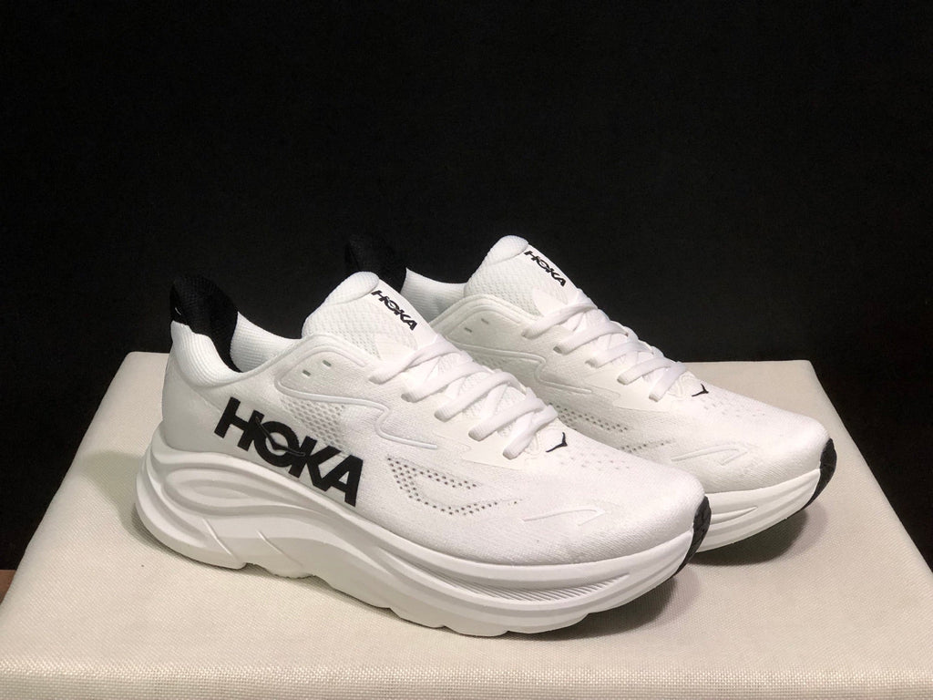 HOKA ONE ONE Clifton 10 Running Shoes