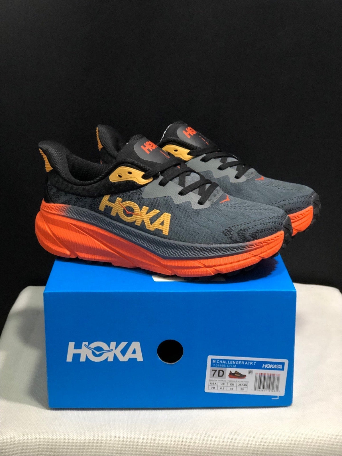 HOKA ONE ONE Challenger 7 Trail Running Shoes