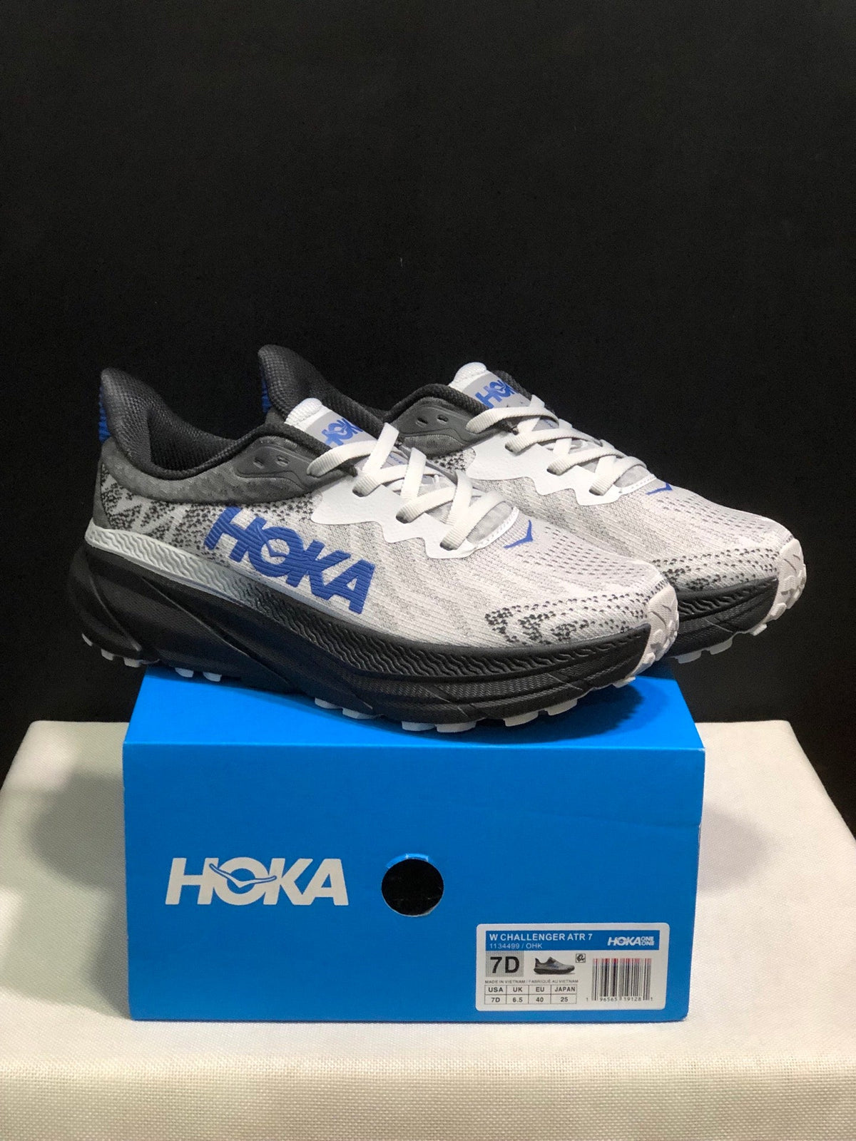 HOKA ONE ONE Challenger 7 Trail Running Shoes