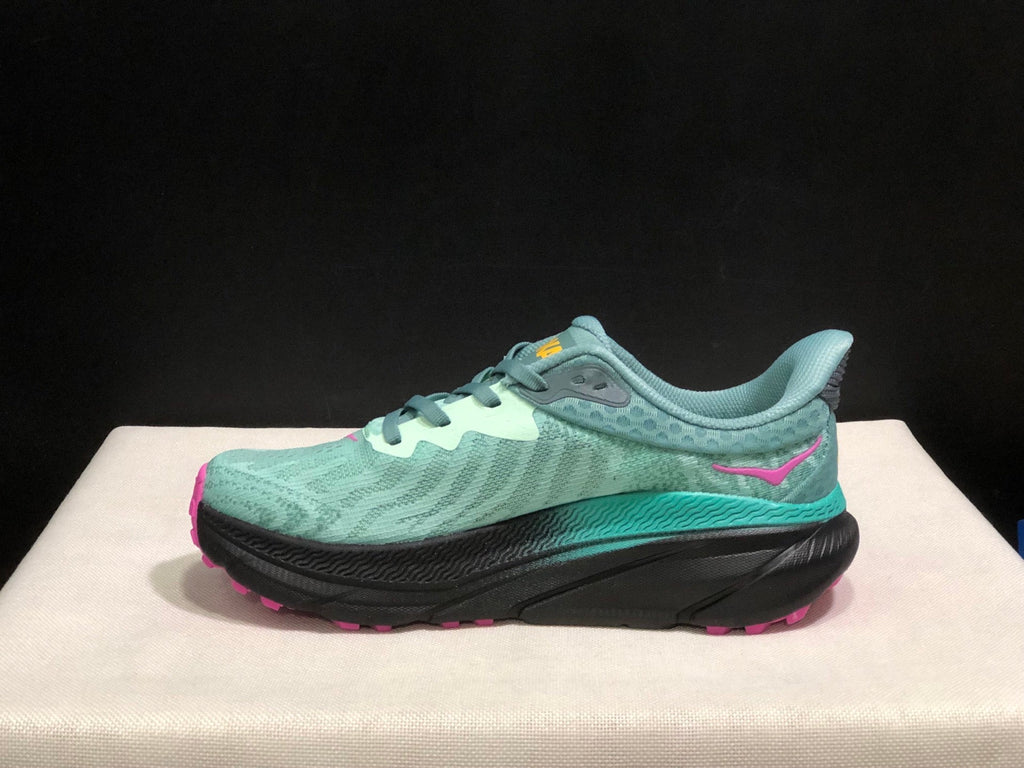 HOKA ONE ONE Challenger 7 Trail Running Shoes